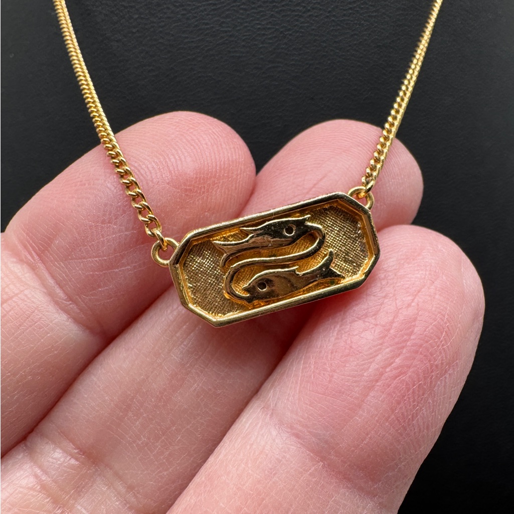 Vintage Crown Trifari Pisces Pendant Necklace Goldtone Zodiac Symbol